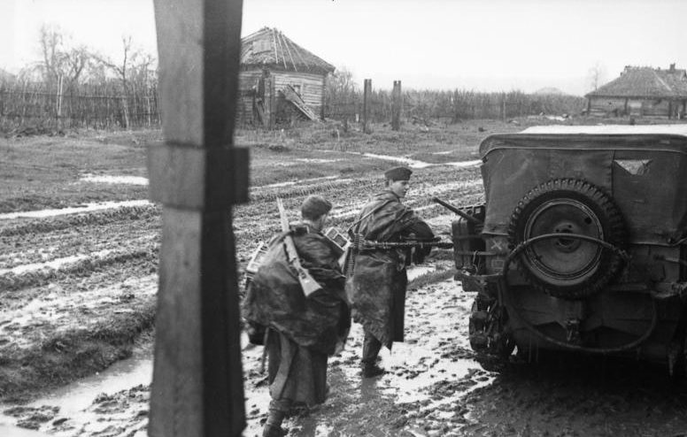 Немецкие войска в окрестностях Ржева. Март 1942 г. 