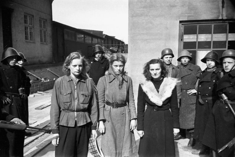 «Немецкие девушки» арестованы датскими «борцами за свободу» в Орхусе.