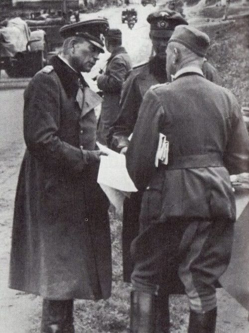 Генерал Гудериан в Рославле. Ноябрь 1941 г.
