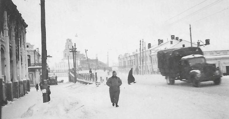 Улицы города в оккупации. Февраль 1942 г.