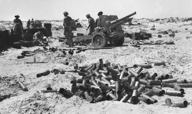Австралийская полевая батарея в Эль-Аламейне. Июль 1942 г.