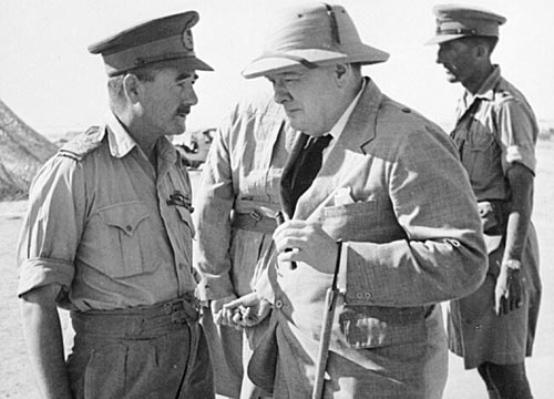 Генерал-майор Лесли Морсхед, командующий 9-й австралийской дивизией с премьер-министром Великобритании Уинстоном Черчиллем в Эль-Аламейне. 5 августа 1942 г.
