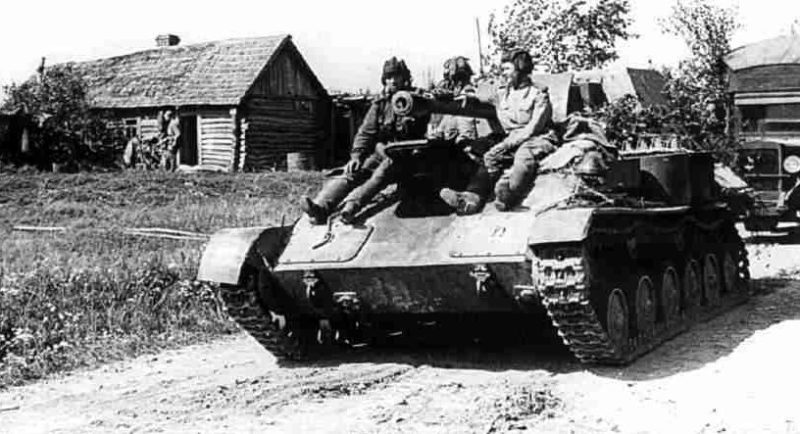 Советские танки в Орловской наступательной операции. Июль 1943 г.