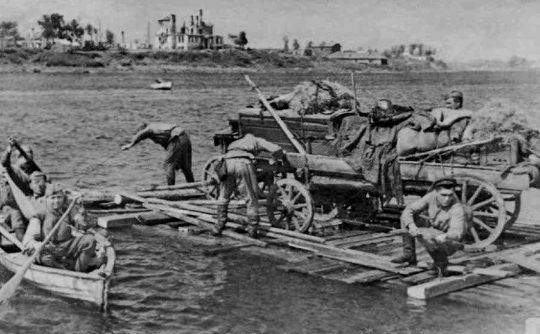 Переправа советских войск через реку Великую. 22 июля 1944 г.
