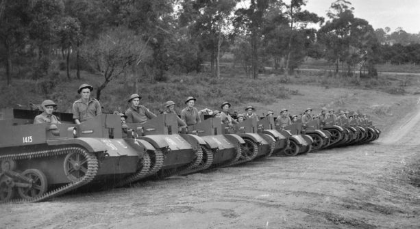 Взвод бронетанкового батальона в Сиднее. Июнь 1943 г.