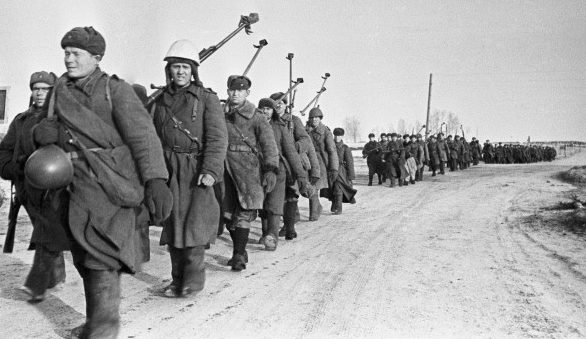 Бойцы истребительного противотанкового батальона после боёв за Ржев. 4 марта 1943 г.