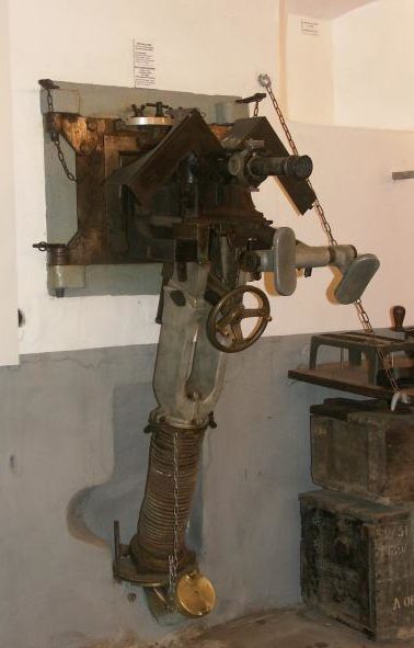 Сдвоенный пулемет каземата «Dambach Nord».