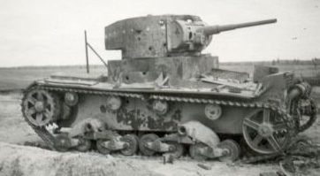 Уничтоженный советский танк под Гродно. 19 сентября 1939 г.