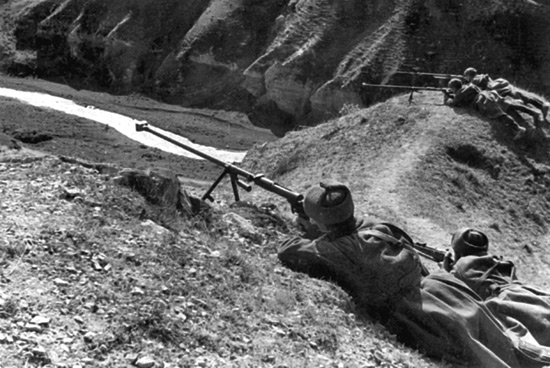 Советские войска в боях за Кавказ. 