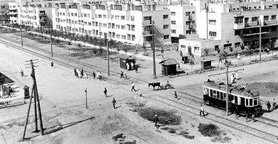 Перекресток улиц Ленина и Металлургов. 1940 г.