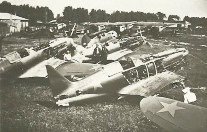 Захваченный немцами советский аэродром в Мелитополе.