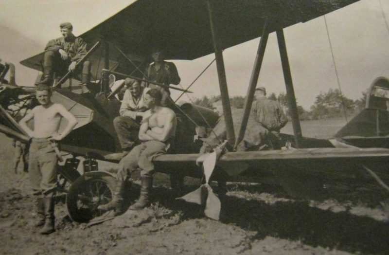Захваченный советский самолет в Ельне. Июль 1941 г.