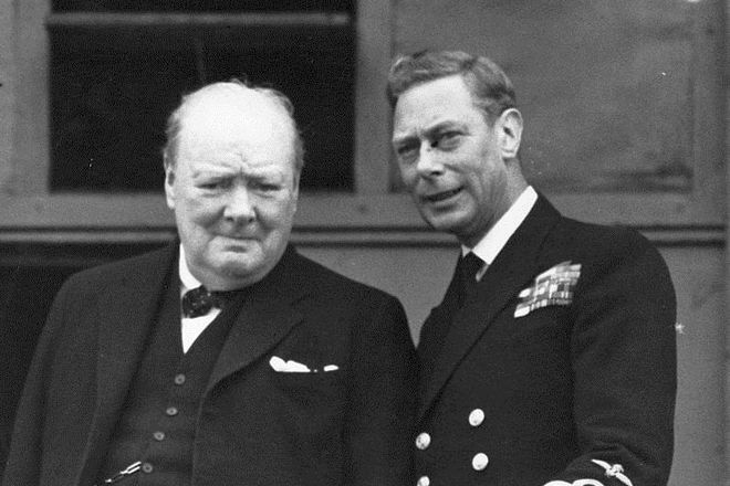 Уинстон Черчилль и король Георг VI. 