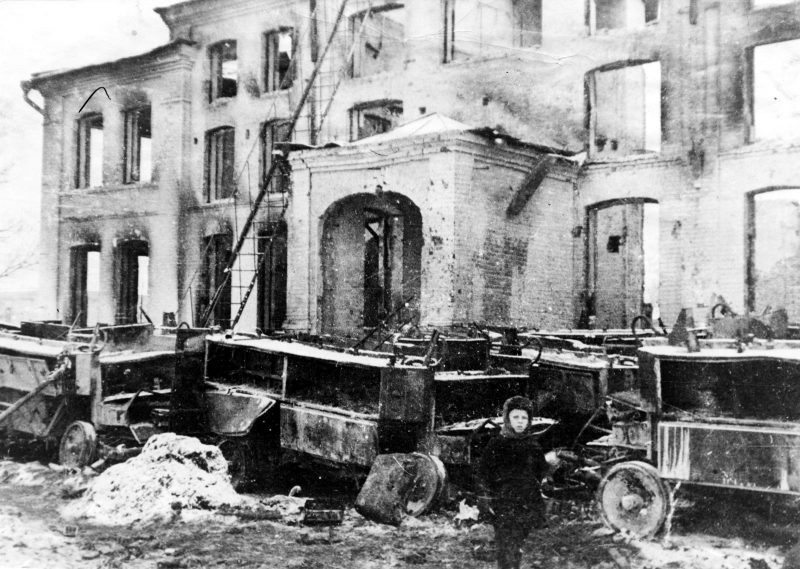 Калуга после освобождения. Руины театра. Январь 1942 г.