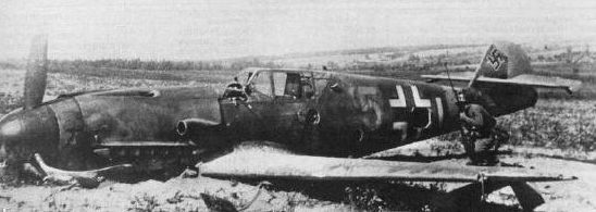 Сбитый немецкий истребитель под Ельней. Сентябрь 1941 г.