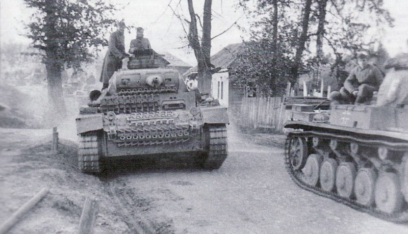 Немецкая бронетехника в районе Вязьмы. Октябрь 1941 г.