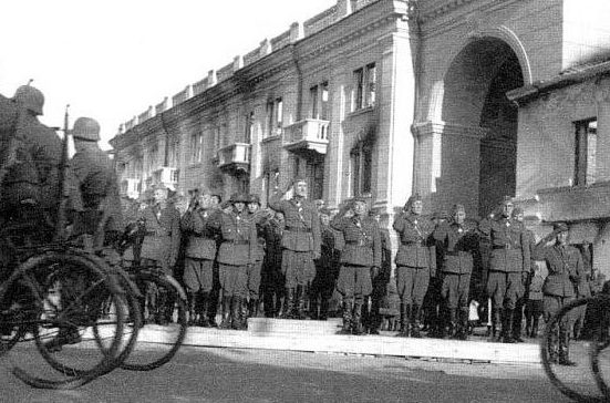 Финский парад в Петрозаводске. 12 октября 1941 г.