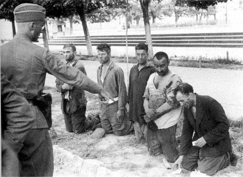 Расстрел военнопленных. Август 1941 г. 