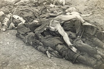 Расстрелянные евреи из гетто. 1941 г.