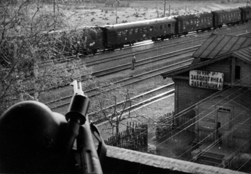 Болгарский военно-санитарный поезд на станции Заболотинка. Белоруссия 1942 г.