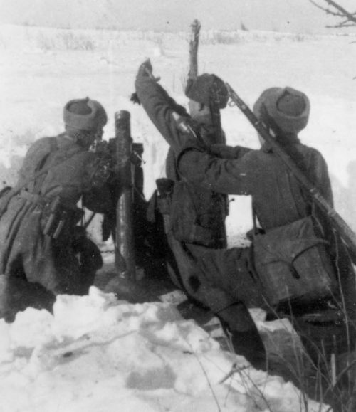 Советская артиллерийская подготовка в районе Калинина. Декабрь 1941 г.