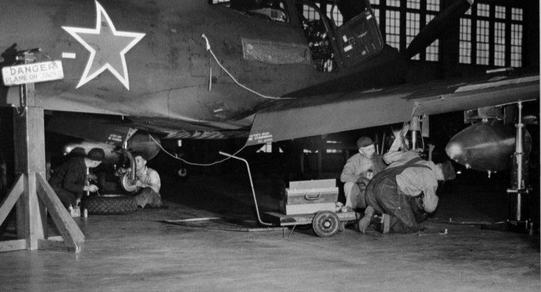 Сборочный завод американских самолетов в Иране для поставок в СССР. 1942 г. 