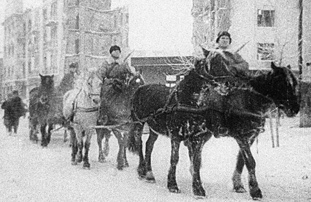 Красная Армия входит в город. 16 декабря 1941 г.