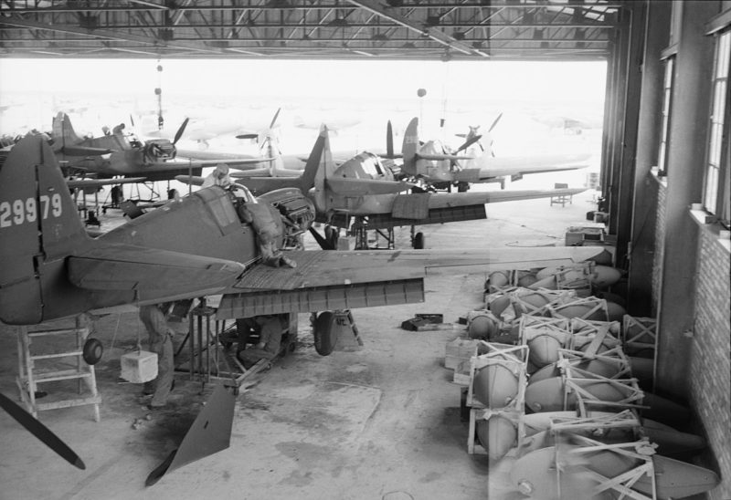 Сборочный завод американских самолетов в Иране для поставок в СССР. 1942 г.