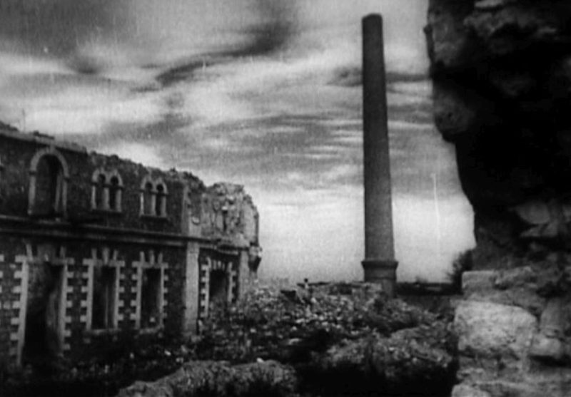 Руины в городе. 1941 г.