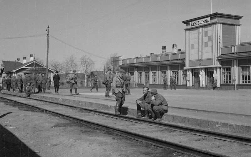 Железнодорожный вокзал. 1942 г.