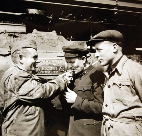 Советские и американские железнодорожники. 1942 г.