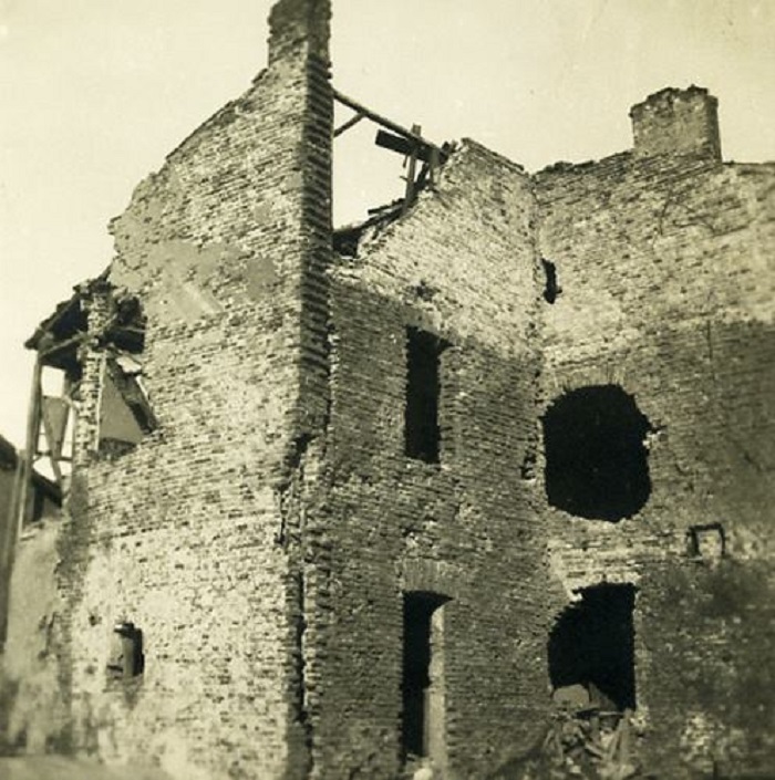 Разрушенный авиацией Союзников город Дупницы. 4 января 1944 г.