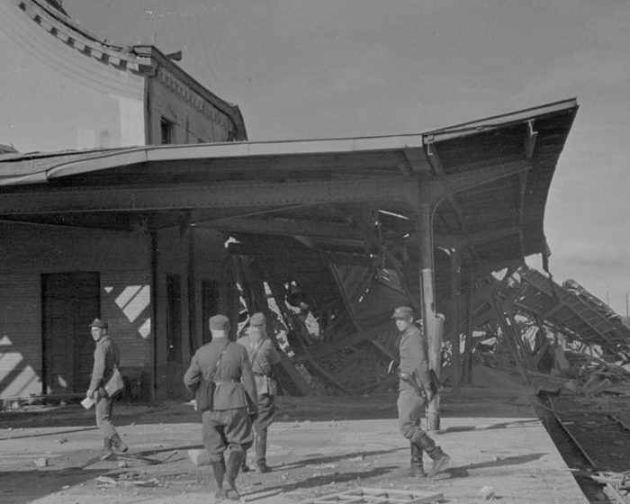 Финские солдаты на вокзале Выборга. 1941 г. 