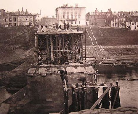 Разрушенный Двинский мост. 1941 г. 