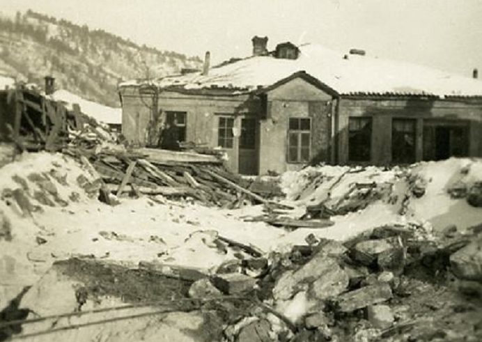 Разрушенный авиацией Союзников город Дупницы. 4 января 1944 г. 