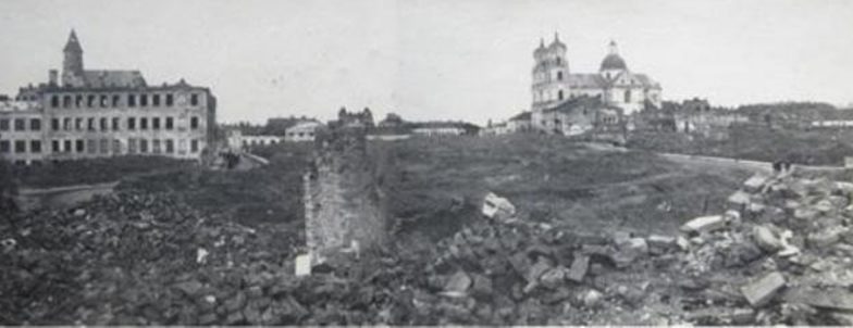 Разрушенный центр города. 1944 г. 