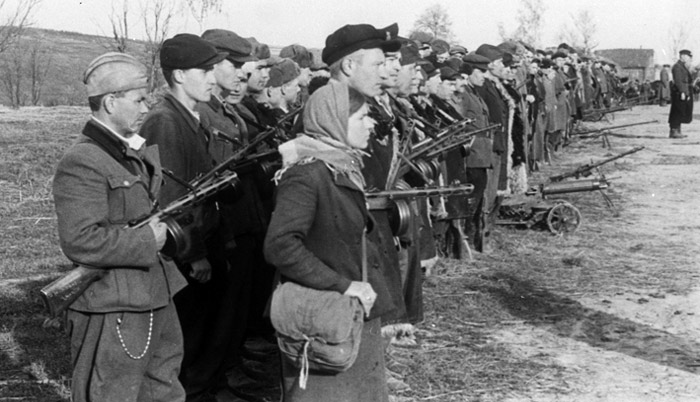 Брянские партизаны перед освобождением Брянска. Сентябрь 1943 г. 