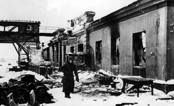 Вокзал Калинина после освобождения города. Декабрь 1941 г.