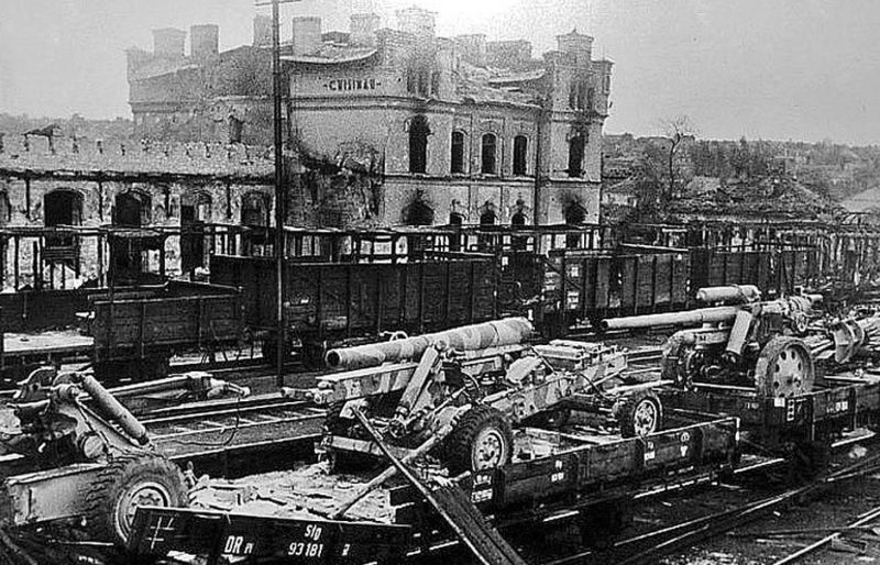 Железнодорожный вокзал. 1944 г.