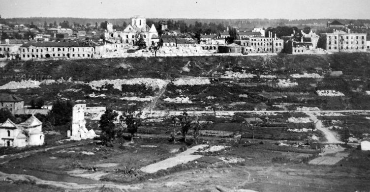 Вид с воздуха на центральную часть Могилева. 1944 г. 