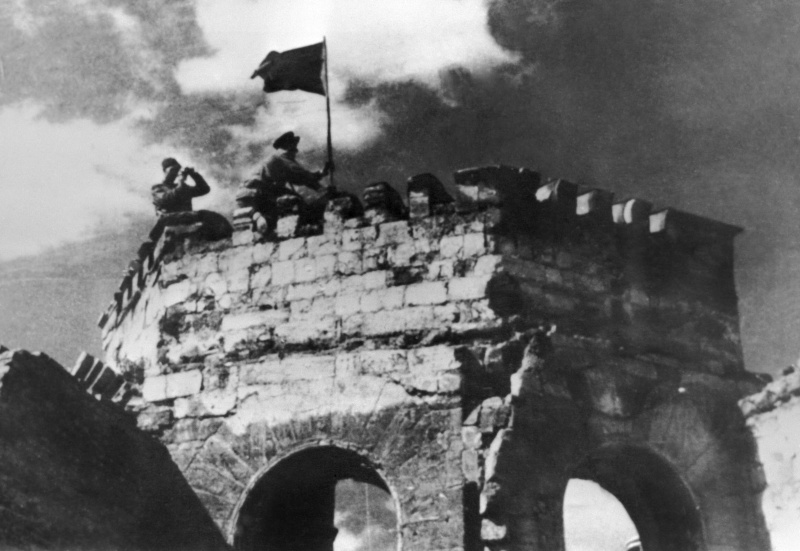 Красное знамя над Кишиневом. 24 августа 1944 г.