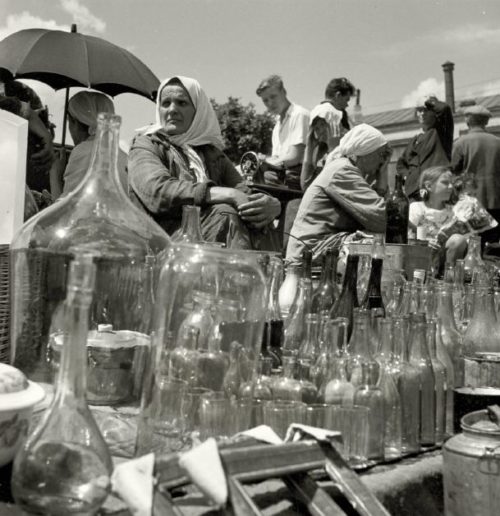 Городской базар. Лето 1943 г.