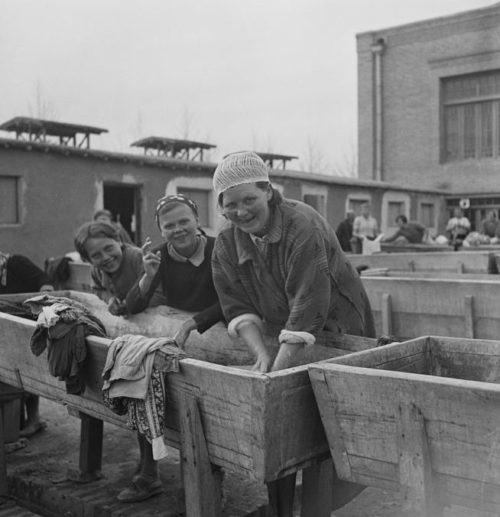 Лагерь польских беженцев. 1942 г.