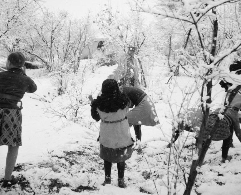Дети-сироты, эвакуированные из Советского Союза в Персию с основной частью будущего 2-го Польского корпуса. Рождество, декабрь 1942 г. 