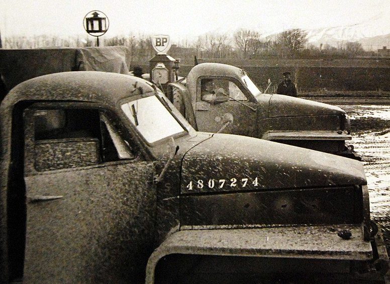 Автозаправка на пути в СССР. 1943 г. 