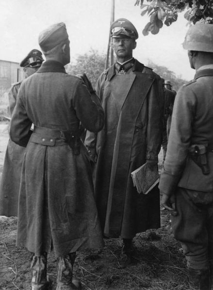 Командующий 3-й немецкой танковой армией генерал-полковник Рейнгардт. Май 1944 г. 