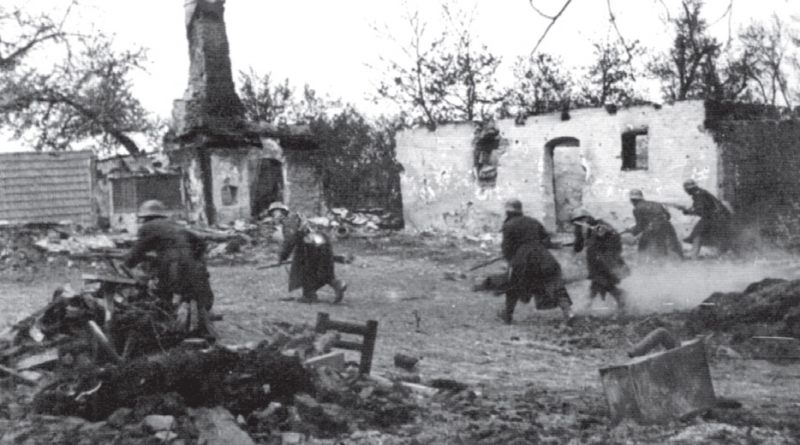 Болгарские солдаты атакуют во время боев в Драве. Венгрия, 12 марта 1945 г.