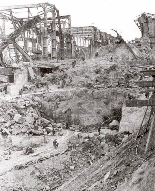 Работы по восстановлению ДнепроГэса. 1944 г.