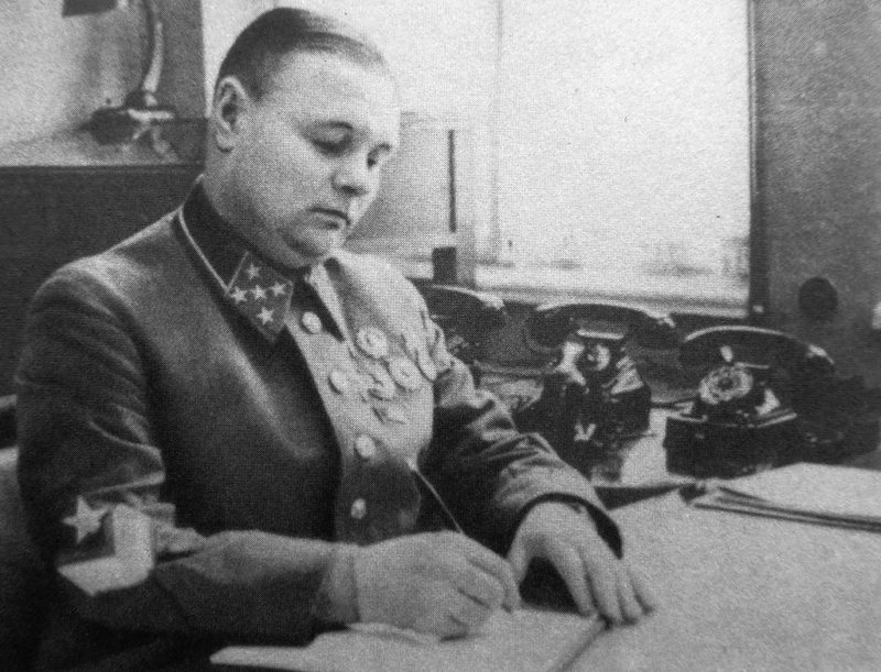 Командующий Волховским фронтом К. А. Мерецков.
