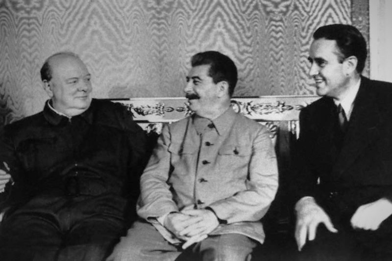 У. Черчилль, И. Сталин и А. Гарриман. Московская конференция. Август 1942 г.